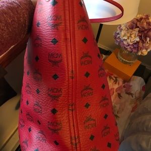 MCM Large Liz tote in Red